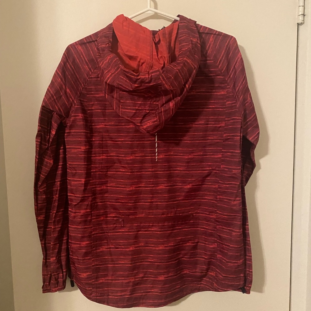 ASICS women’s jacket - Picture 2 of 2